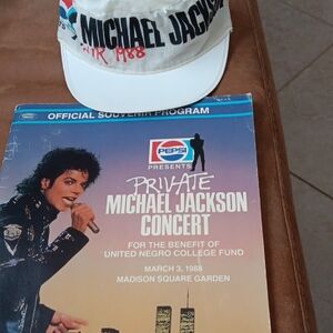 Bundle Of Michael Jackson Memorbelia.1988 Tour